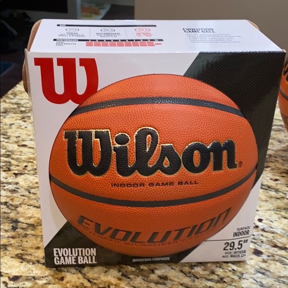 Wilson Evolution Basketball New - Picture 2 of 3